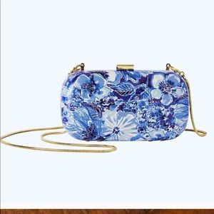 COPY - NEW Lily Pulitzer hard clutch coastal blue!